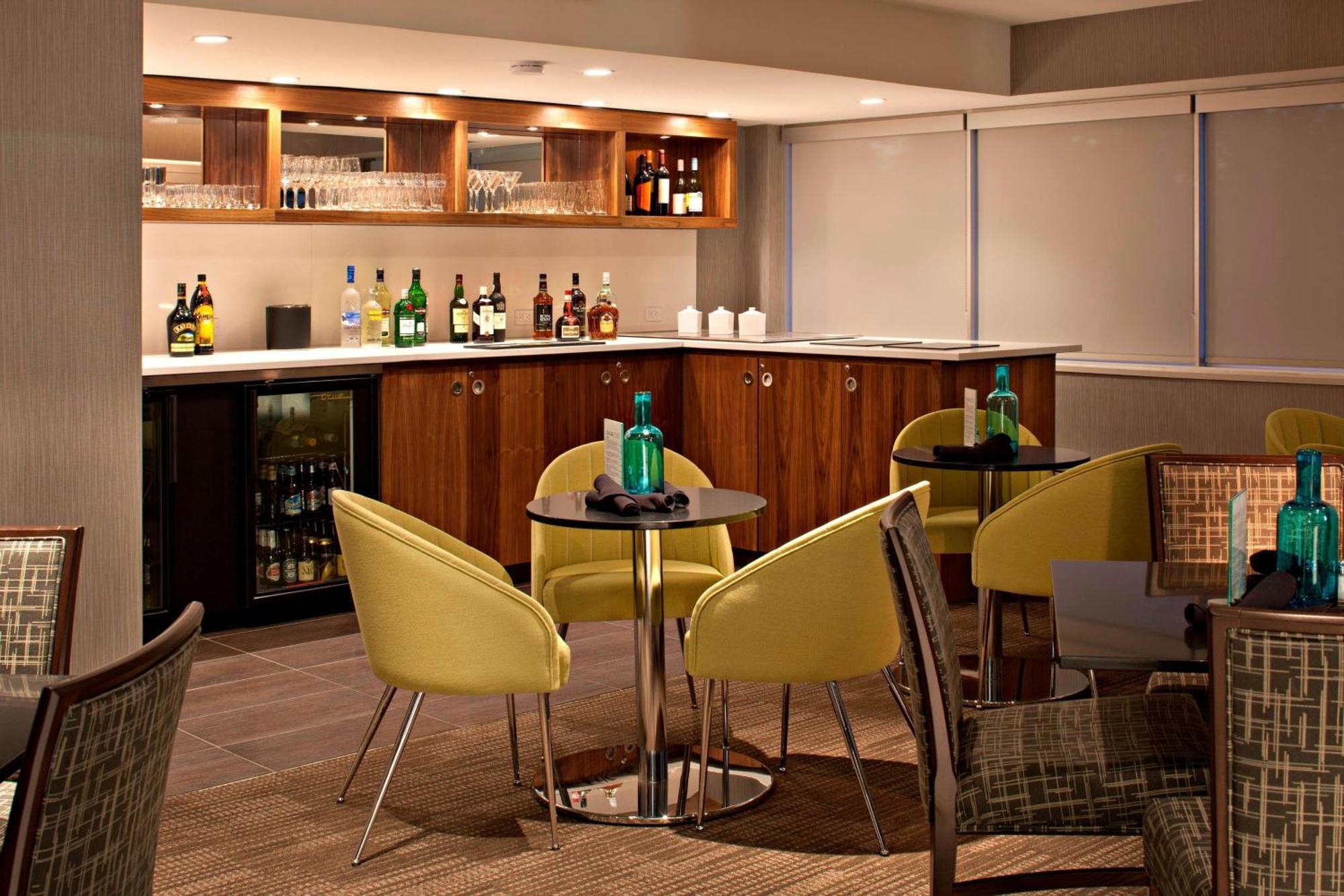 Delta Hotels By Marriott Calgary South Eksteriør bilde
