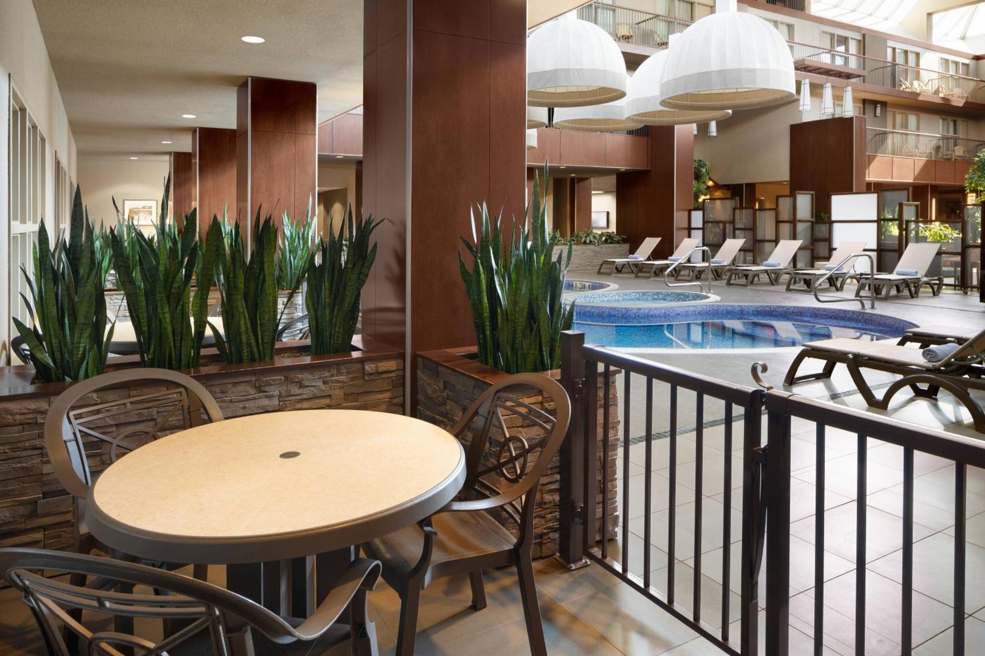 Delta Hotels By Marriott Calgary South Eksteriør bilde